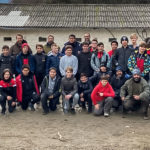 Les jeunes du Stade Niçois au chevet de la pisciculture de Roquebillère.